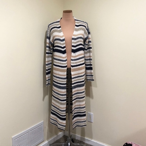 Francesca’s Collection Alya Duster Cardigan Sweater Size Medium White Tan Blue - Picture 2 of 10